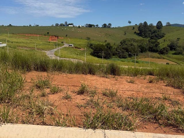 Terreno com 250m², à venda, no bairro Quinta da Mantiqueira em Vargem
