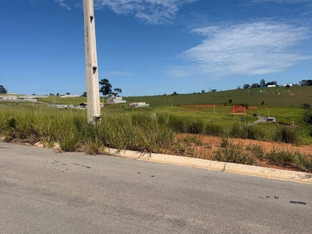 Terreno com 250m², à venda, no bairro Quinta da Mantiqueira em Vargem