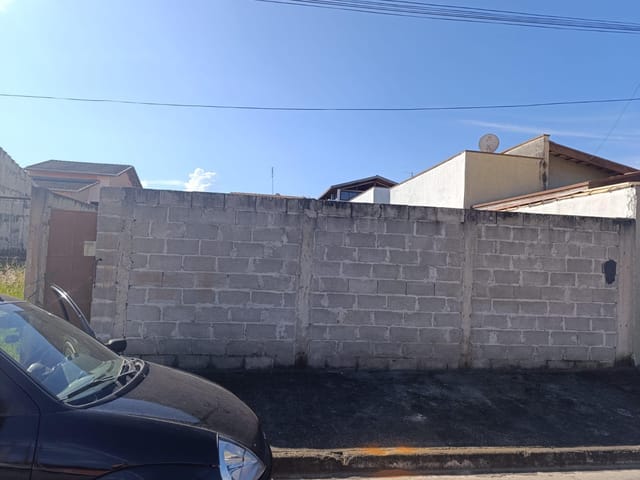 Terreno com 200m², à venda, no bairro Residencial Parque das Palmeiras em Pindamonhangaba