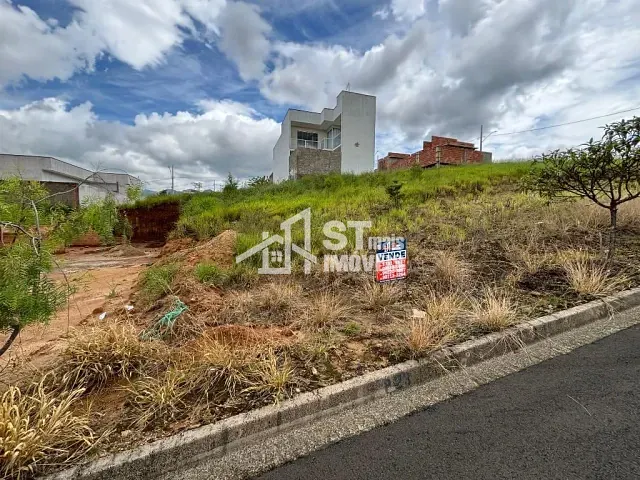 Terreno com 160m², à venda, no bairro Jardim Heloisa em Andradas