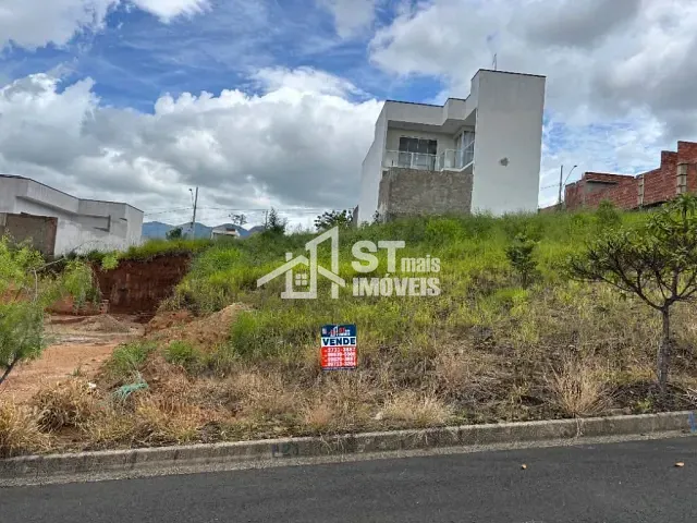 Terreno com 160m², à venda, no bairro Jardim Heloisa em Andradas