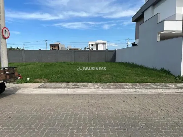 Terreno com 180m², à venda, no bairro Cidade Jardim  em Campos dos Goytacazes