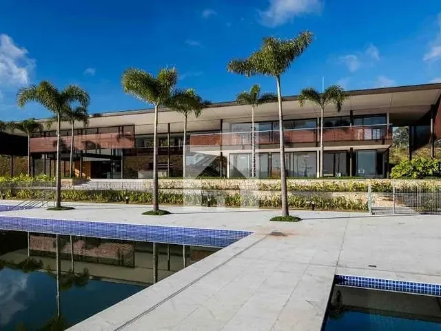 Terreno com 798m², à venda, no bairro Loteamento Residencial e Comercial Horto Florestal em Jundiaí