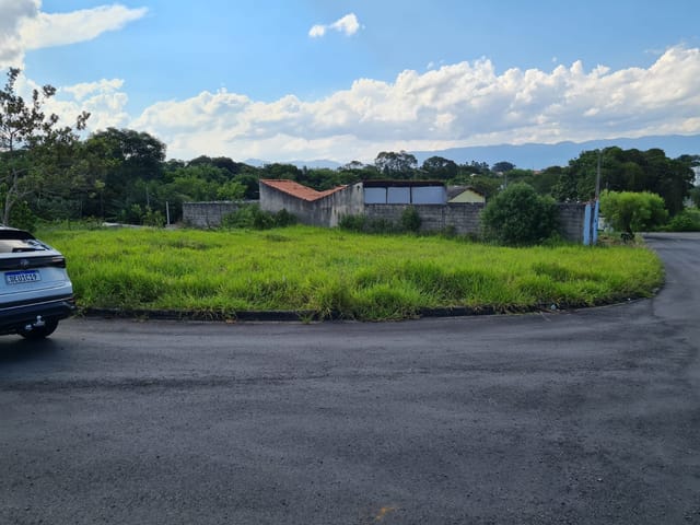 Terreno com 449m², à venda, no bairro Vitória Vale II em Pindamonhangaba