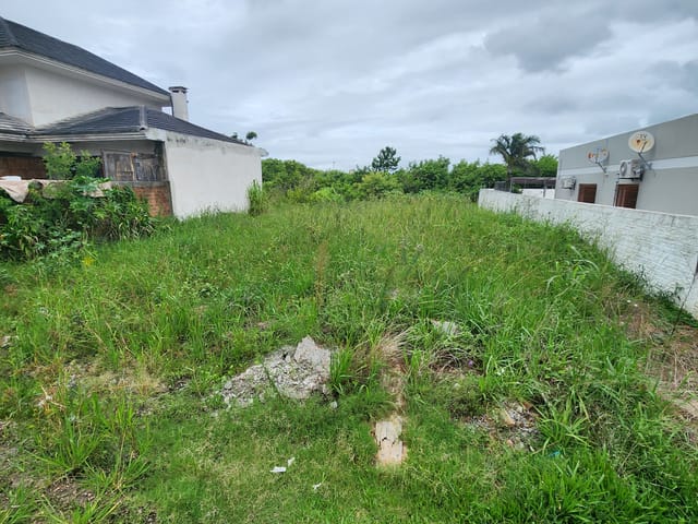 Terreno com 527m², à venda, no bairro Areal em Pelotas
