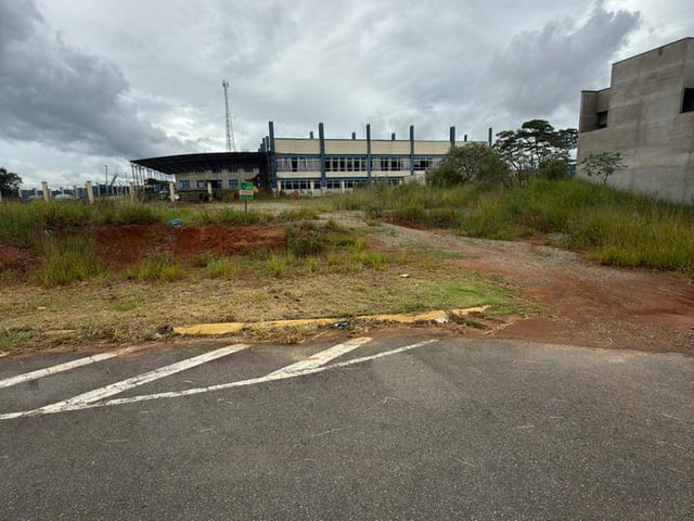 Terreno com 600m², à venda, no bairro Parque dos Manacás em Extrema