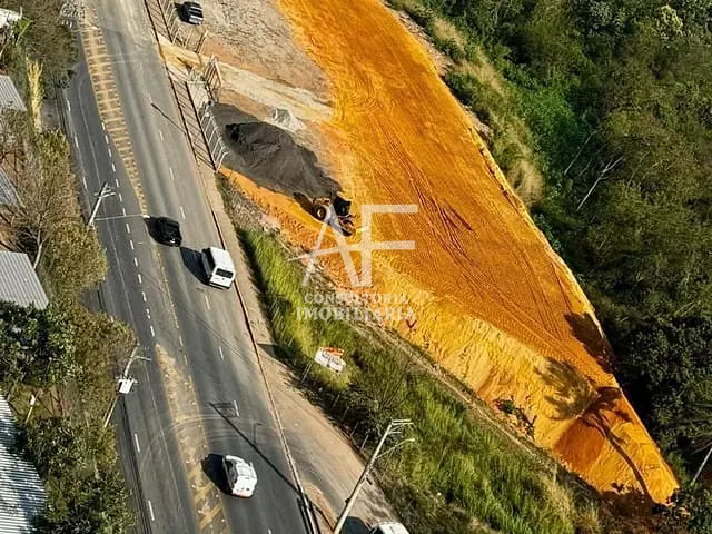 Terreno com 4155m², à venda, no bairro Vila Industrial em São José dos Campos