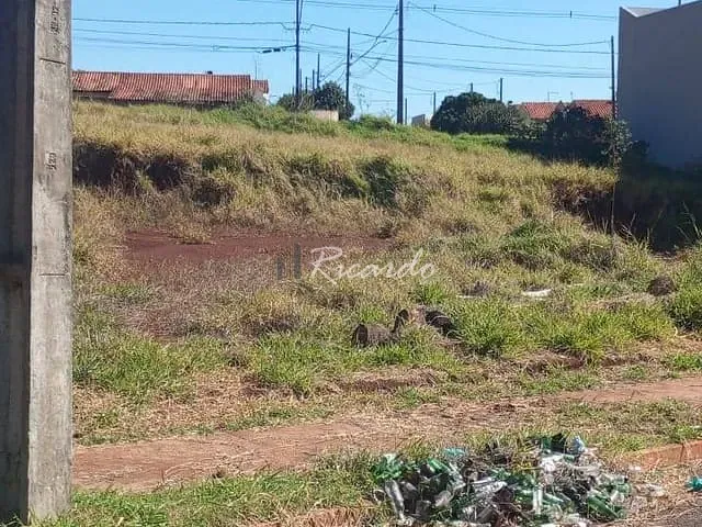 Terreno com 346m², à venda, no bairro Conjunto Residencial Piacenza em Arapongas
