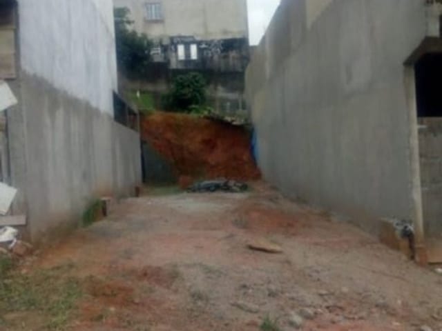 Foto do Terreno - Terreno à venda, 125 m² por R$ 120.000,00 - Jardim das Pedras - Carapicuíba/SP | Pitale Imóveis Ltda.