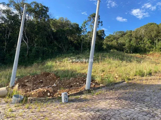 Terreno com 300m², à venda, no bairro Parada Cristal em Caxias do Sul