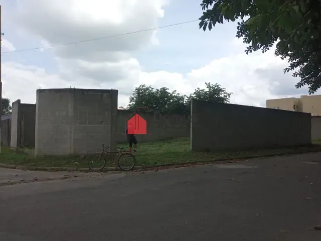 Terreno com 300m², à venda, no bairro Jardim Regina (Moreira César) em Pindamonhangaba