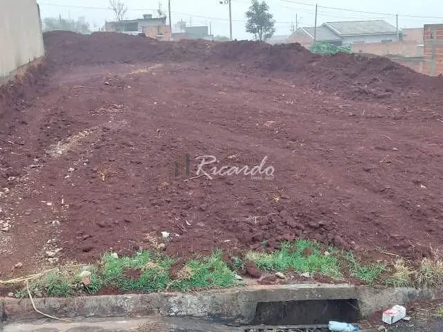 Terreno com 252m², à venda, no bairro Jardim Casa Branca em Arapongas