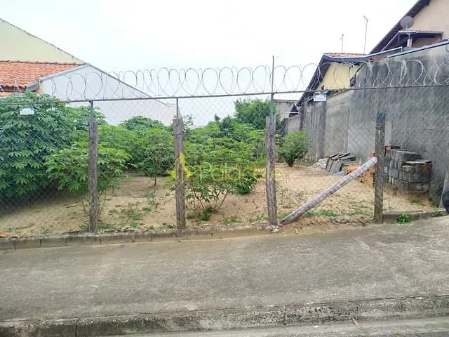 Terreno com 300m², à venda, no bairro Residencial Mombaça I em Pindamonhangaba