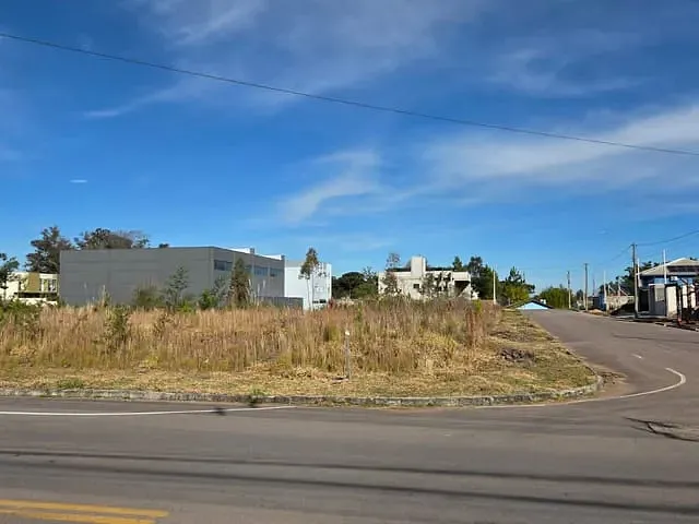 Terreno com 397m², à venda, no bairro São Virgílio em Caxias do Sul