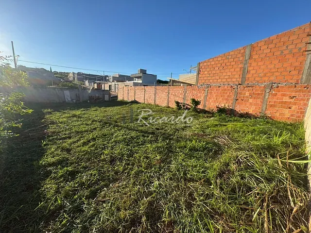Terreno com 256m², à venda, no bairro Jardim Vale do Coqueiral em Arapongas