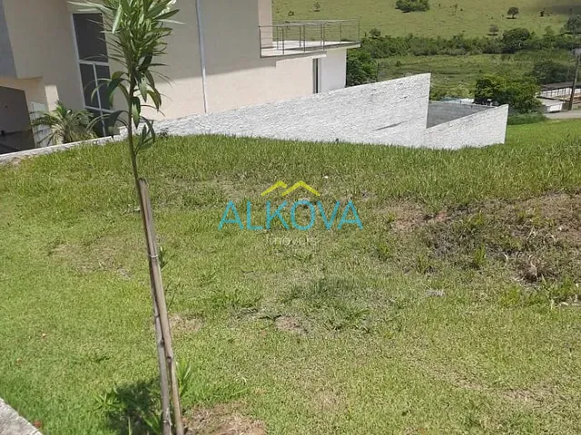 Terreno com 384m², à venda, no bairro Santa Luzia em Caçapava