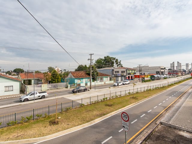 Terreno à venda, no bairro Capão Raso em Curitiba