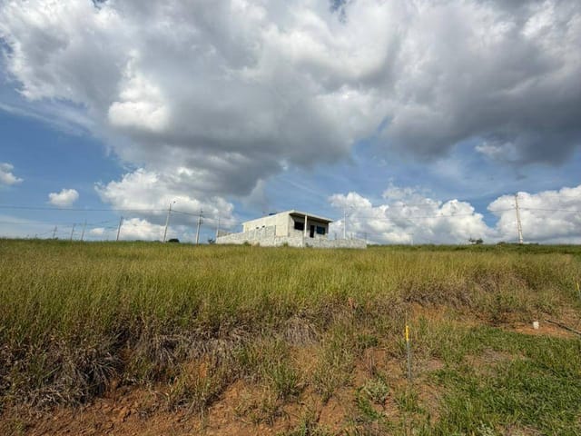 Terreno com 215m², à venda, no bairro Mirante do Matão em Extrema