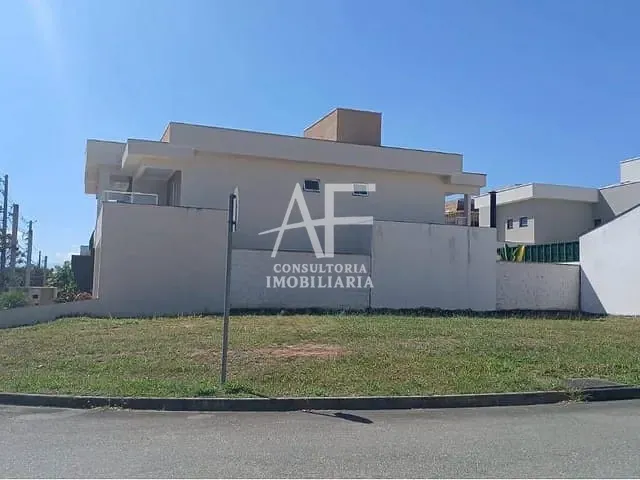 Terreno com 357m², à venda, no bairro Piracangaguá em Taubaté