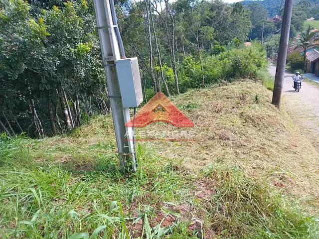 Terreno com 692m², à venda, no bairro Bairro do Cristal em Santo Antônio do Pinhal
