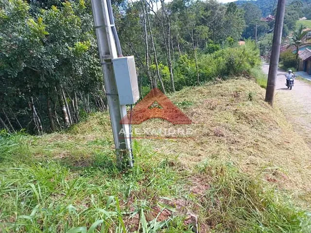 Terreno com 692m², à venda, no bairro Bairro do Cristal em Santo Antônio do Pinhal
