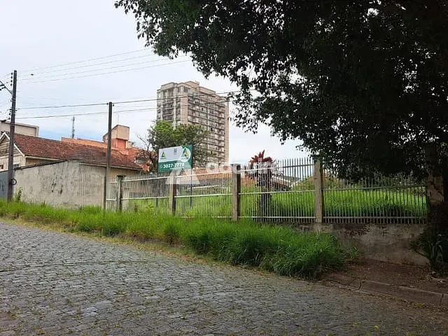 Terreno com 1100m², à venda, no bairro Jardim Carvalho em Ponta Grossa