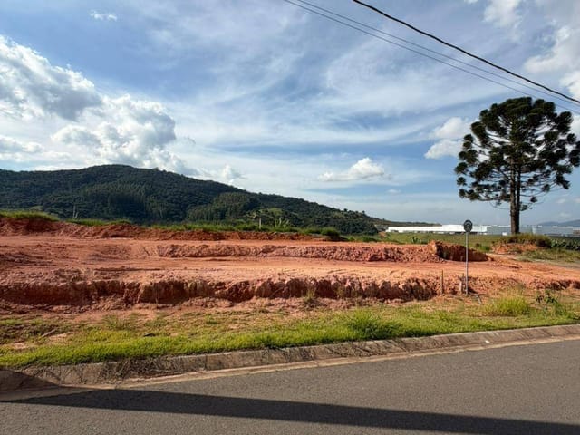 Terreno com 300m², à venda, no bairro Mirante do Matão em Extrema
