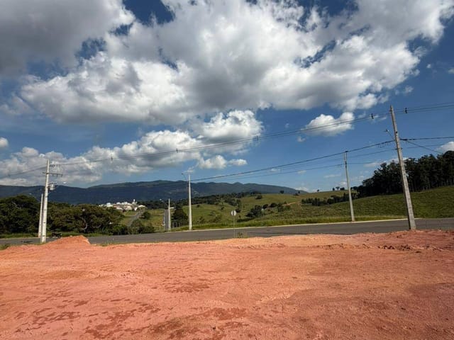 Terreno com 300m², à venda, no bairro Mirante do Matão em Extrema