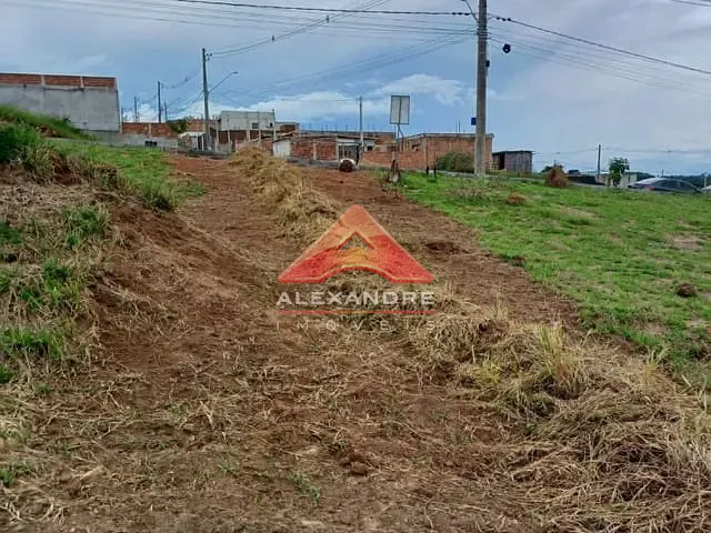Terreno com 150m², à venda, no bairro Santa Herminia em São José dos Campos