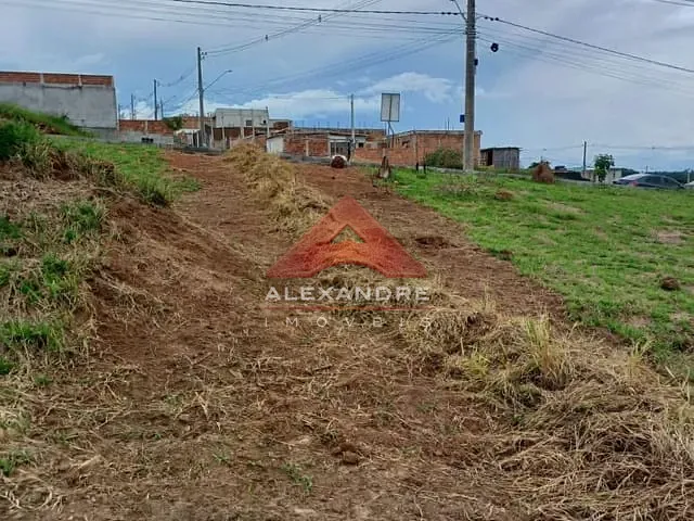 Terreno com 150m², à venda, no bairro Santa Herminia em São José dos Campos