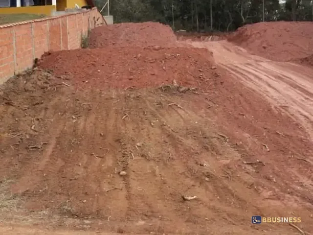 Terreno com 400m², à venda, no bairro Estância Yporanga em Jarinu