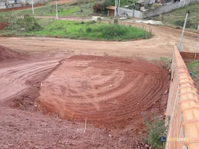 Terreno com 400m², à venda, no bairro Estância Yporanga em Jarinu