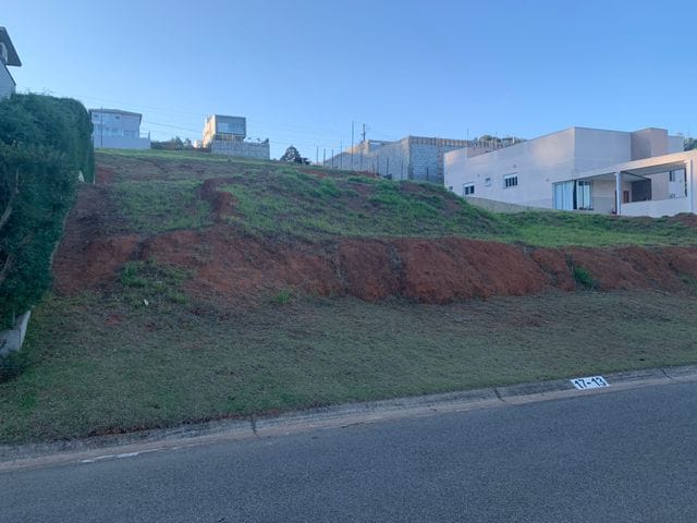 Terreno com 455m², à venda, no bairro Condomínio Residencial Campos do Conde em Bragança Paulista