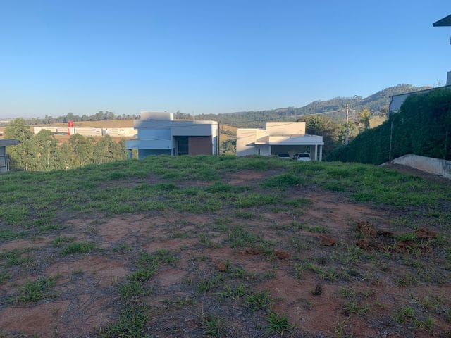 Terreno com 455m², à venda, no bairro Condomínio Residencial Campos do Conde em Bragança Paulista