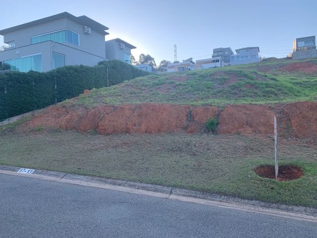 Terreno com 455m², à venda, no bairro Condomínio Residencial Campos do Conde em Bragança Paulista