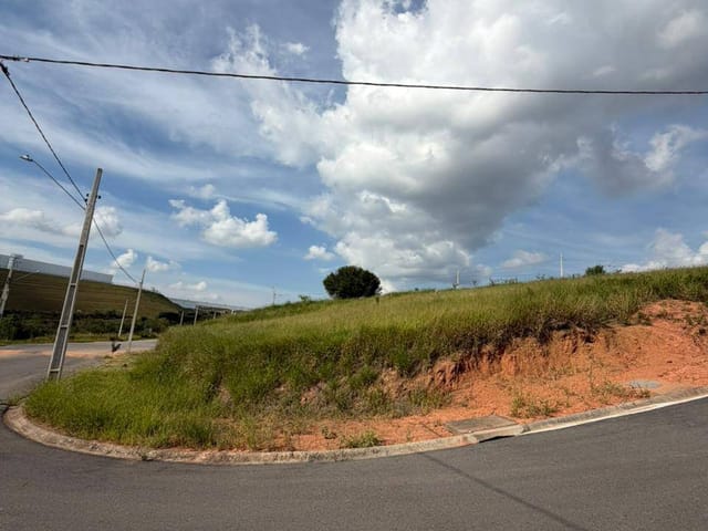 Terreno com 300m², à venda, no bairro Mirante do Matão em Extrema