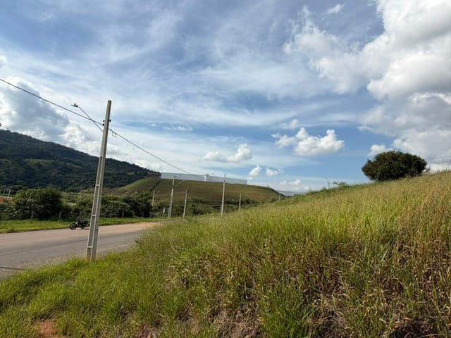 Terreno com 300m², à venda, no bairro Mirante do Matão em Extrema