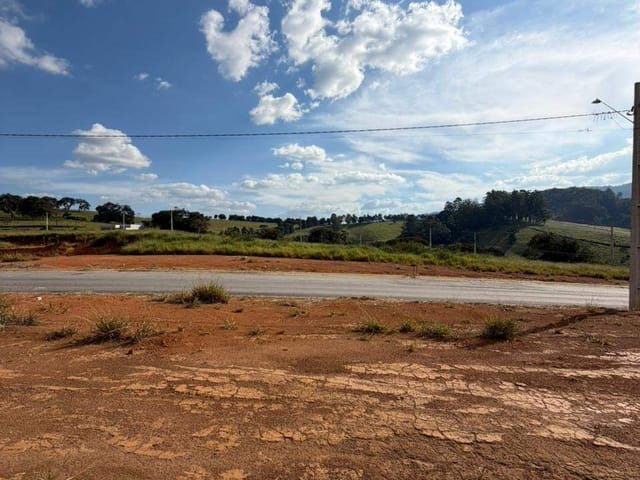 Terreno com 215m², à venda, no bairro Mirante do Matão em Extrema