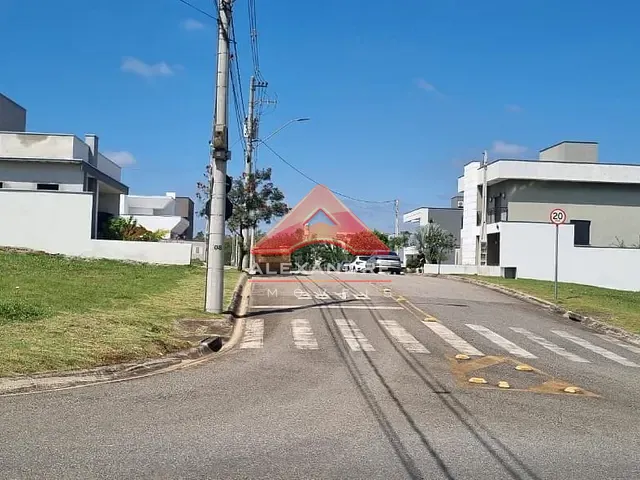 Terreno com 558m², à venda, no bairro Residencial Terras Do Vale em Caçapava