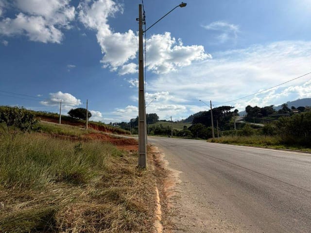 Terreno com 319m², à venda, no bairro Mirante do Matão em Extrema