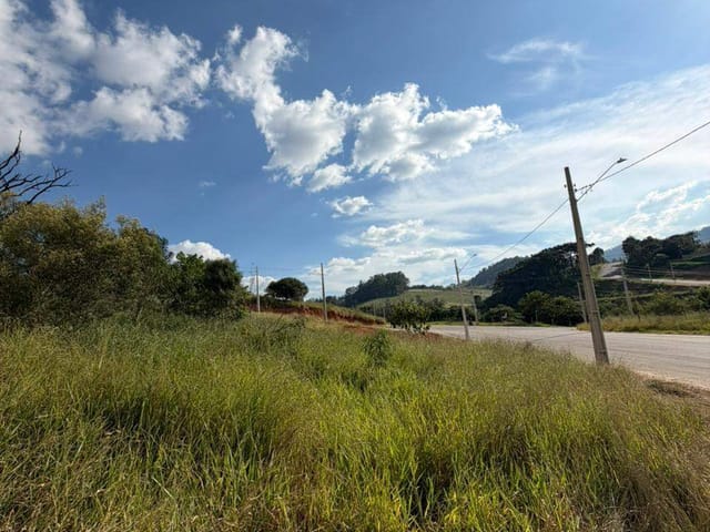 Terreno com 319m², à venda, no bairro Mirante do Matão em Extrema