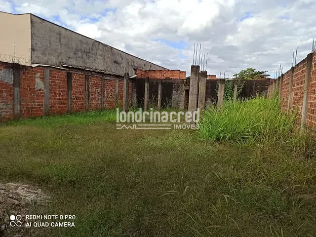 Terreno com 412m², à venda, no bairro Vila Santa Terezinha em Londrina
