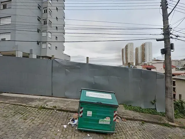 Terreno com 394m², à venda, no bairro Cristo Redentor em Caxias do Sul