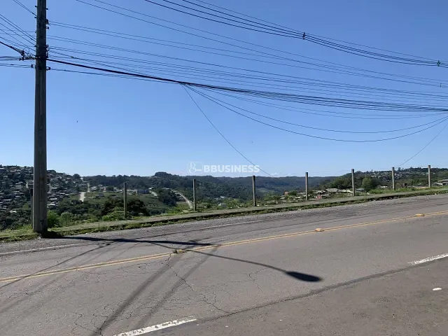 Terreno com 656m², à venda, no bairro Nossa Senhora das Graças em Caxias do Sul