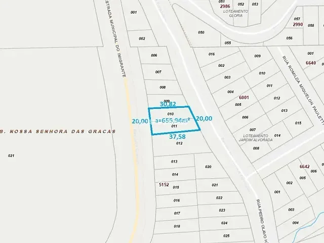 Terreno com 656m², à venda, no bairro Nossa Senhora das Graças em Caxias do Sul