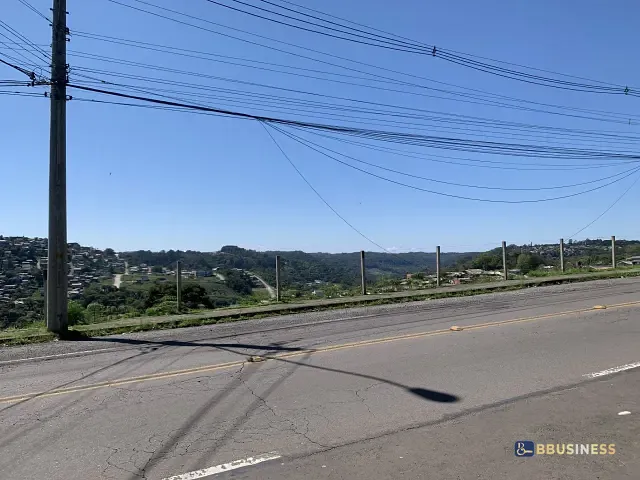 Terreno com 656m², à venda, no bairro Nossa Senhora das Graças em Caxias do Sul