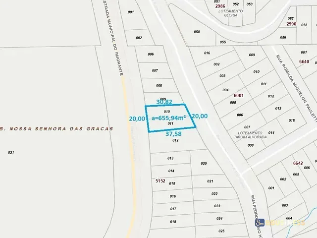 Terreno com 656m², à venda, no bairro Nossa Senhora das Graças em Caxias do Sul