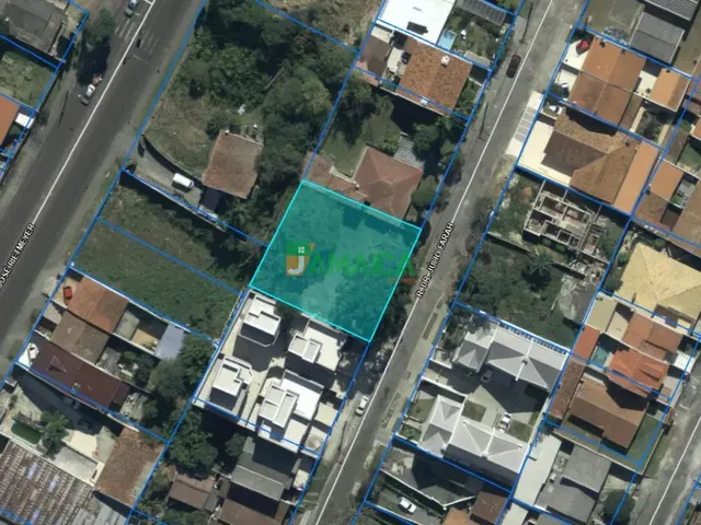 Terreno à venda, no bairro Uberaba em Curitiba