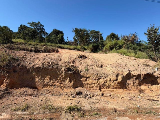 Terreno com 300m², à venda, no bairro Barreiro em Extrema