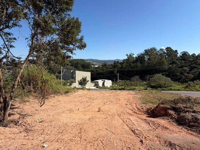 Terreno com 300m², à venda, no bairro Barreiro em Extrema